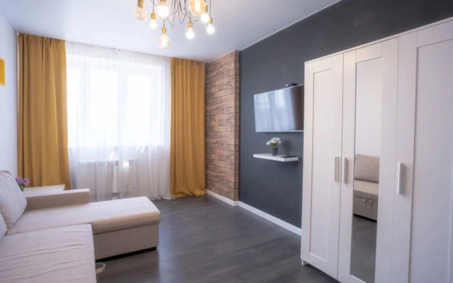 So Stilnym Remontom 1 Apartments