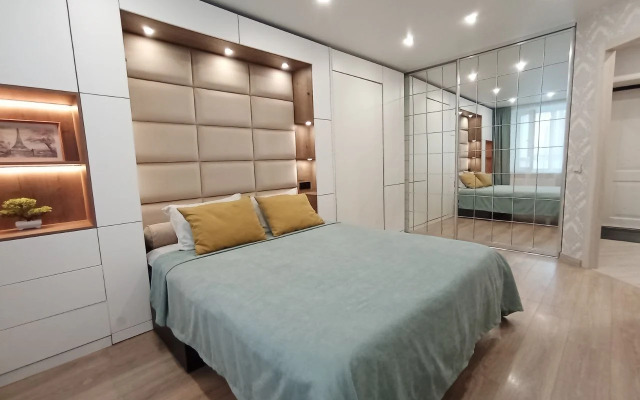 Ryadom S Kazan Mall Flat