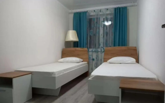 3-kh Komnatnaya Na 5 Mest Flat