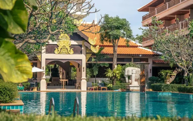 Курортный отель Avalon Beach Resort