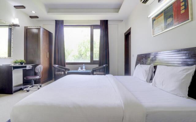 Blue Moon Residency Hotel & Restaurant Hotel