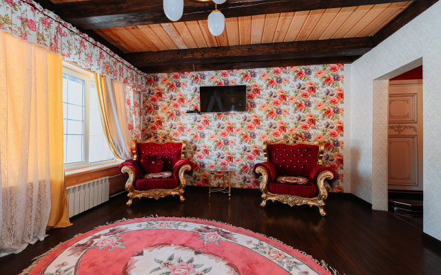 Zamok v Lesu Pushkinskiye Gory Guest house