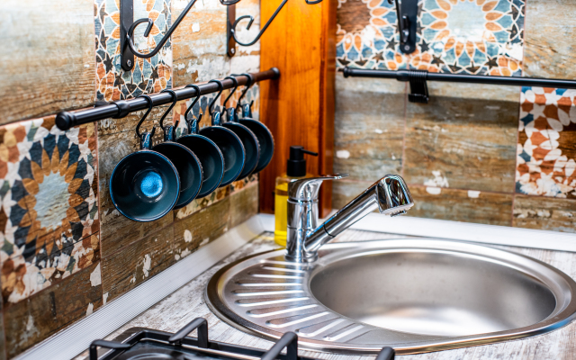 Квартира 2-х комнатная в старинном особняке с парковкой