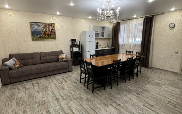 Pjatikomnatnyje V Taunkhause Na Bannom Apartments
