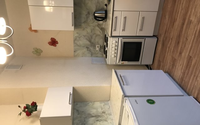Na Suvorovskom Studiya Flat