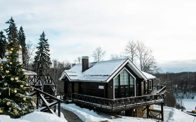 Tseleevo Club & Resort Country Hotel