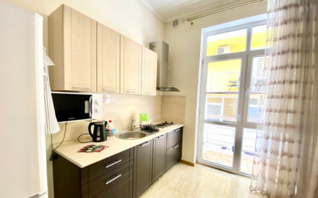 Red Rose Apartments