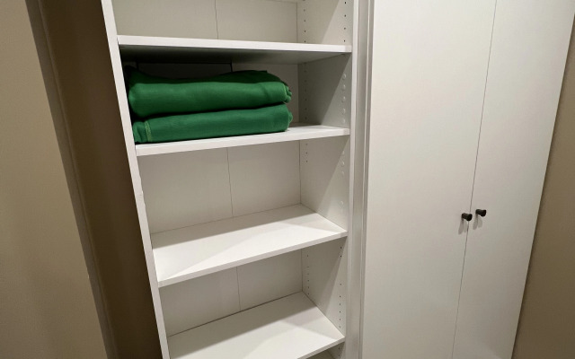 Uyutnoye gnezdyshko na Zapadnom plyazhe Baltiki Flat