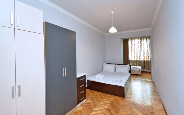 Perte House on Sundukyan 28A Street Apartments