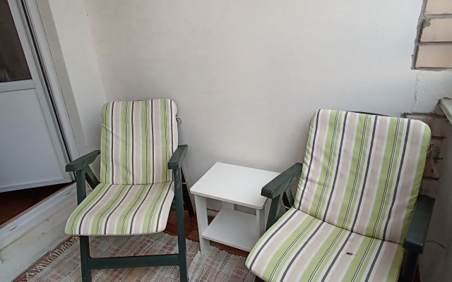 Ryadom s metro Flat