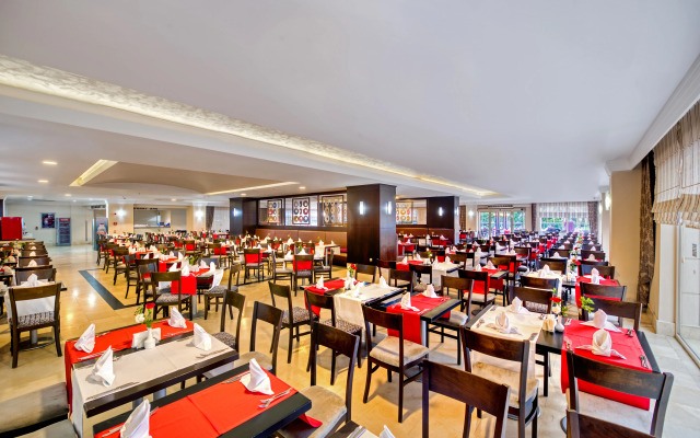 Sealife Buket Resort & Beach Hotel – All Inclusive