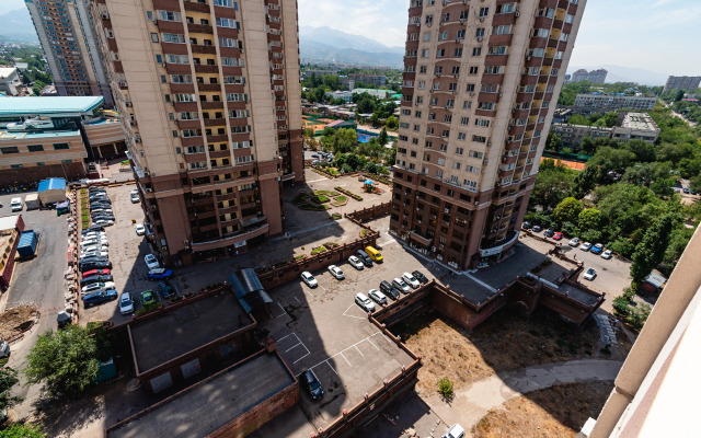 Uyut v Ritme Minimalizma Apartment