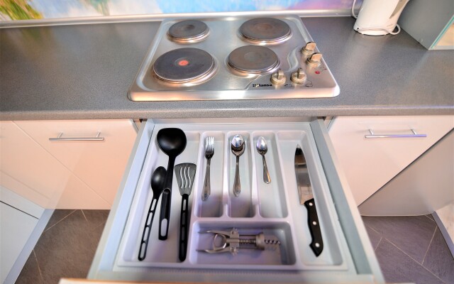 Prospekt Revolyutsii 9-A-239 Apartments