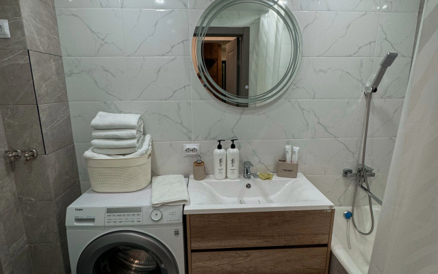 Квартира 3-комнатная на Бульваре Металлургов 4