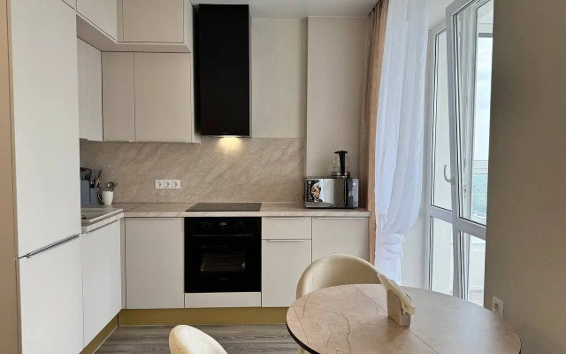 Studiya S Velikolepnym Vidom Na Reku Flat