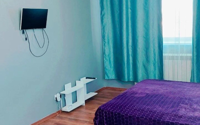 Na Ulitse Ivana Franko 22 Flat