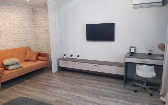 Gray Hotel