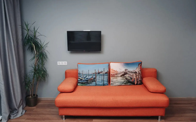 Na Ulitse Monastyrskoy 46 Flat