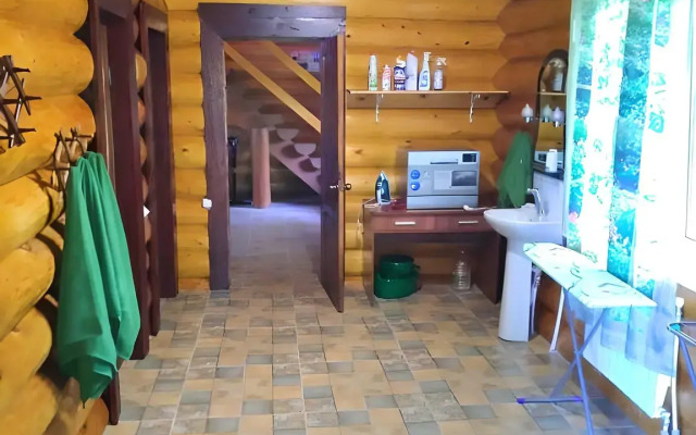 Brevenchatyij Guest House