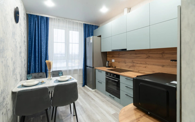 S Panoramnymi Oknami Na Naberezhnoy Reki Apartments
