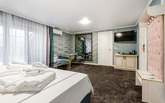 Rim Grand Hotel