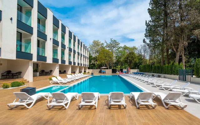 Apartments №76  s podogrevaemym basseynom  Deputatskaya 10 G