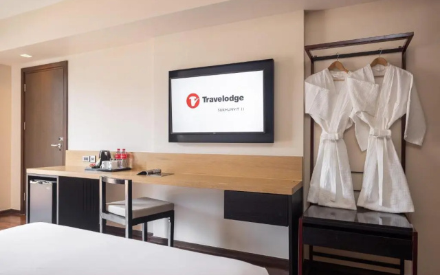 Travelodge Sukhumvit 11 - Image 7