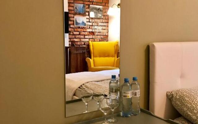 Loft H11 Hotel