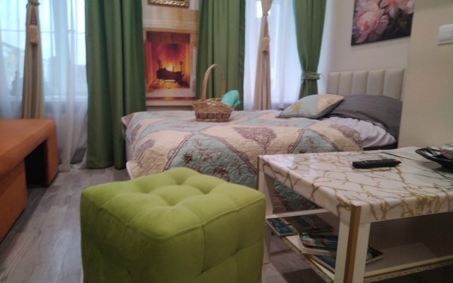 Studiya nedaleko ot Avrory Flat