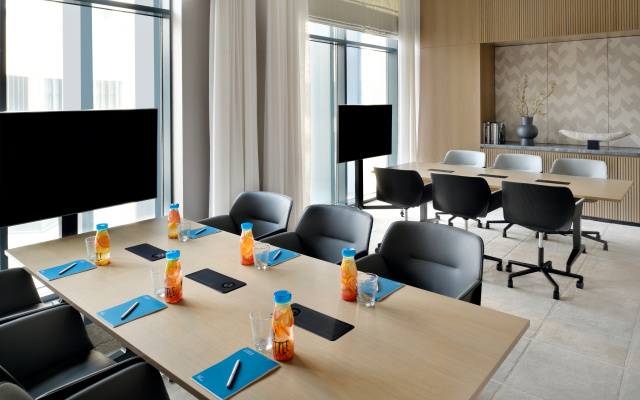 Vida Emirates Hills Hotel