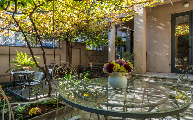 Iliani Hotel