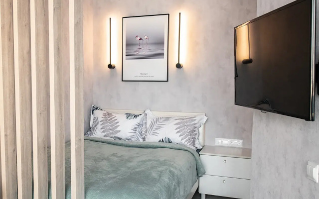 Апартаменты на высоком этаже с видом на мост, недалеко от центра. Брянская 18.