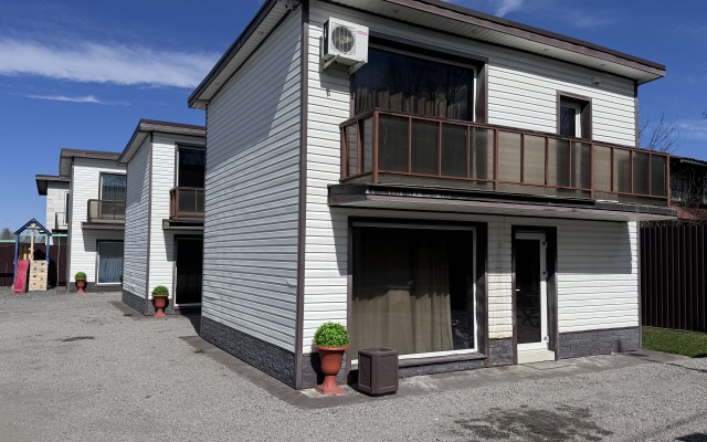 Kuvshinovo Siti Petergof Guest House