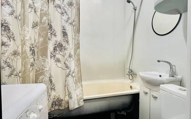 Uyutnye Ryadom S Naberezhnoy Apartments