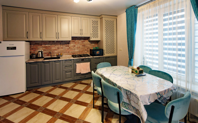 V Istoricheskom Tsentre Goroda Private House