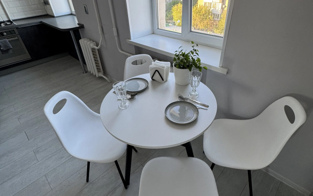 Ryadom s vokzalom Tkacheva 3 Flat