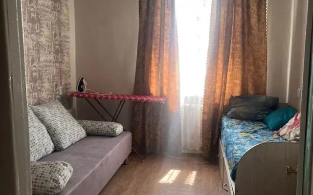 Na Kadamovskoy Ulitse 5 Flat