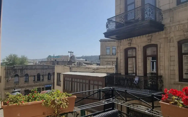 Apartments History 1870