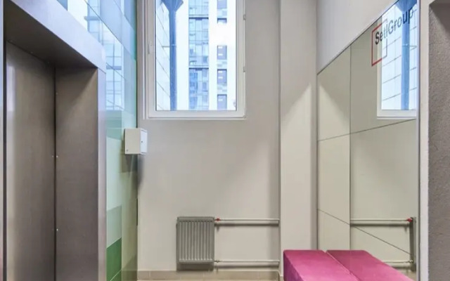 Vau Na Beregu Nevy Vasilyevskiy Ostrov Flat