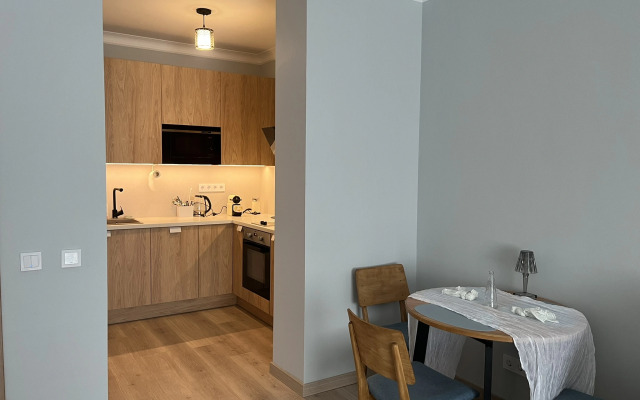 Prostornaya Yevrodvushka V Tsentre Flat