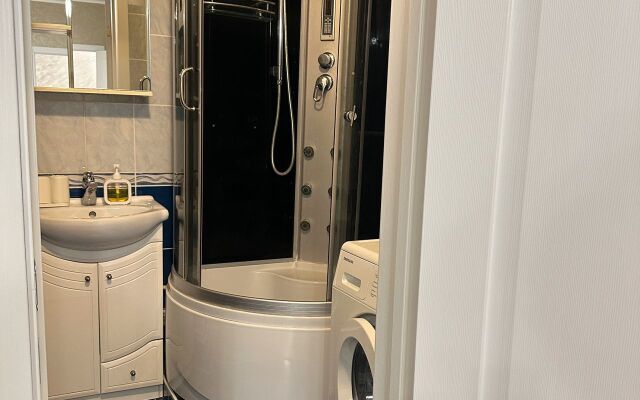 Apartamenty Uyutnaya 2-Kh Komn. Kvartira Nedaleko Ot Tsentra I Metro