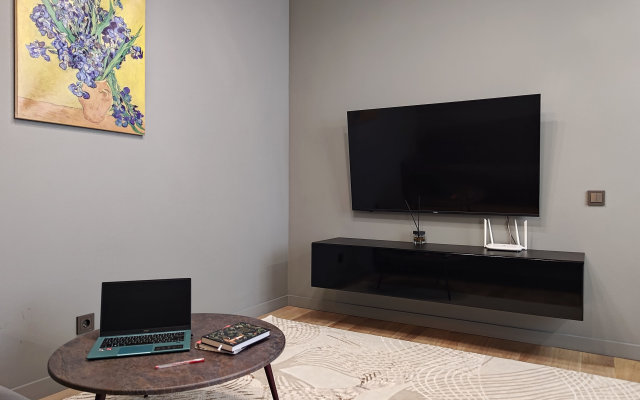Apartamenty s terrasoj i mangalom. Otdel'naa spal'na. Zit' v Gorah.