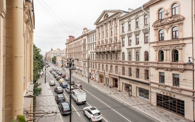 Na Bolshom 13 Balkon Apartments