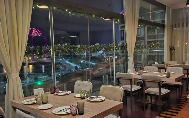 Crown Suites