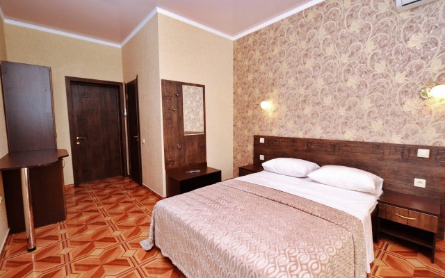 Ahilles Palas Guest house