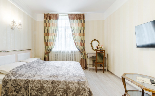 Na Oktyabryskom Prospekte 14 Flat