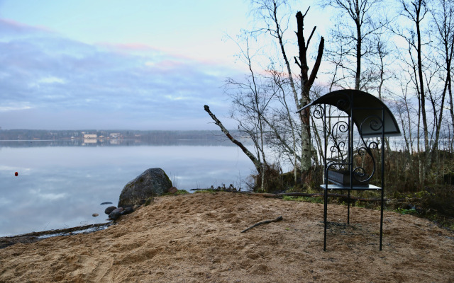 Частный дом у Мичуринского озера