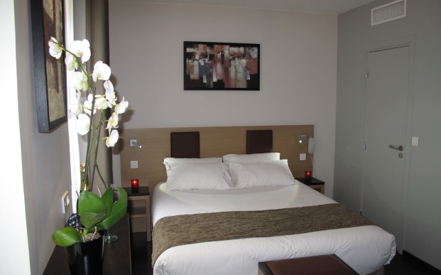 Source Hotel