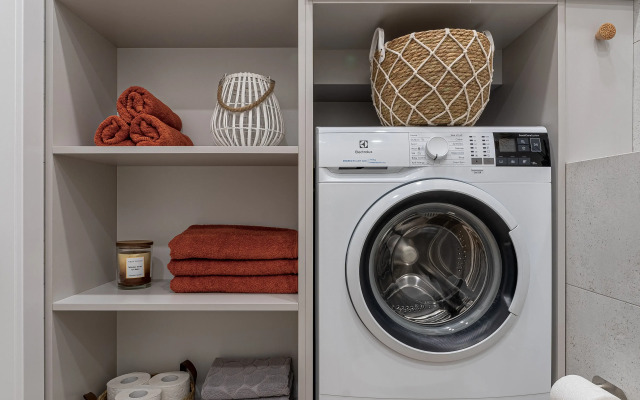 Terrakotta Room Flat