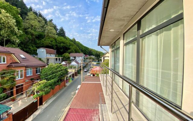 Solo Guest House